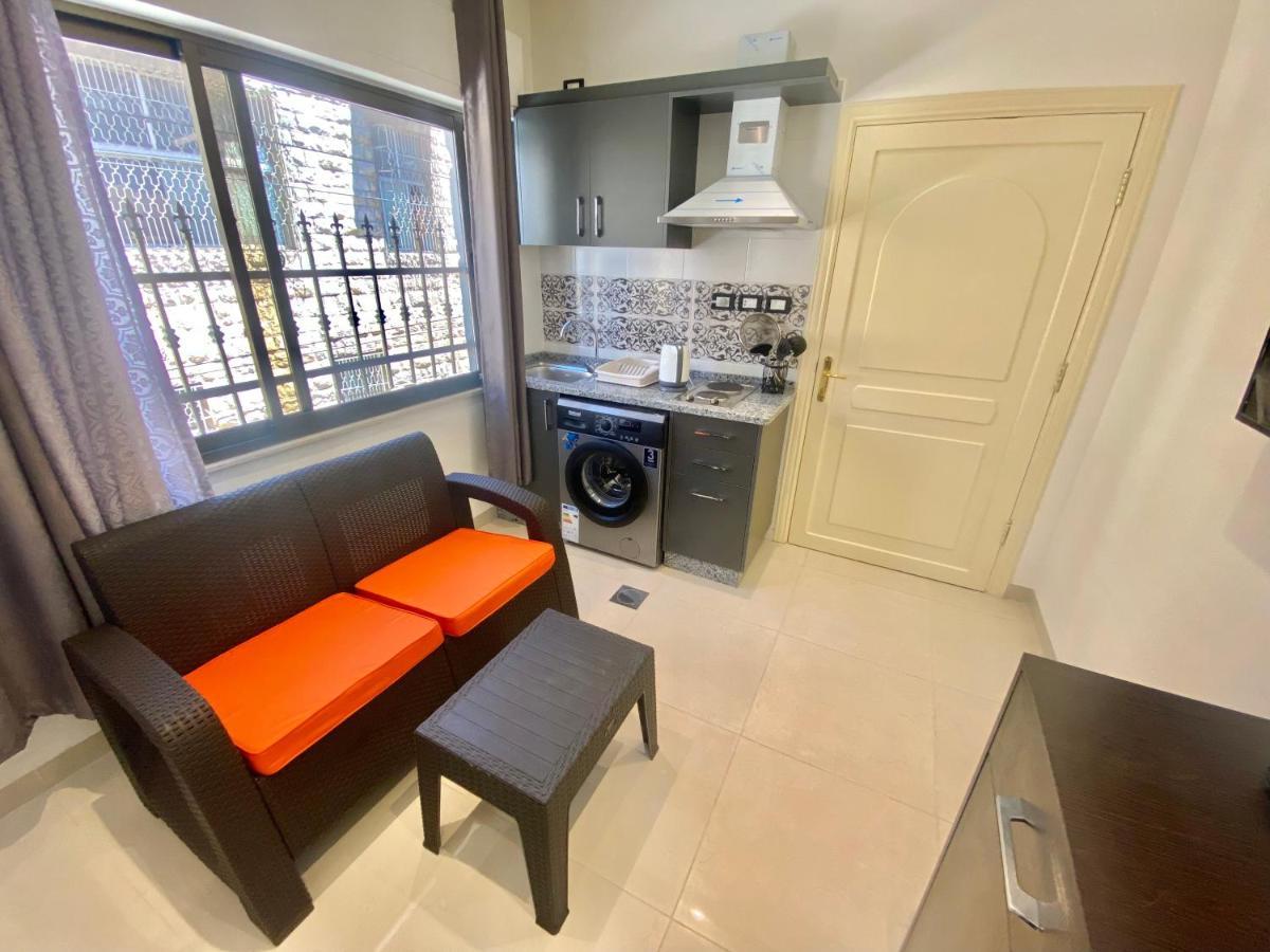 Villa Mira Guesthouse 2 - Downtown Central Amman - Al Diyrih Dış mekan fotoğraf