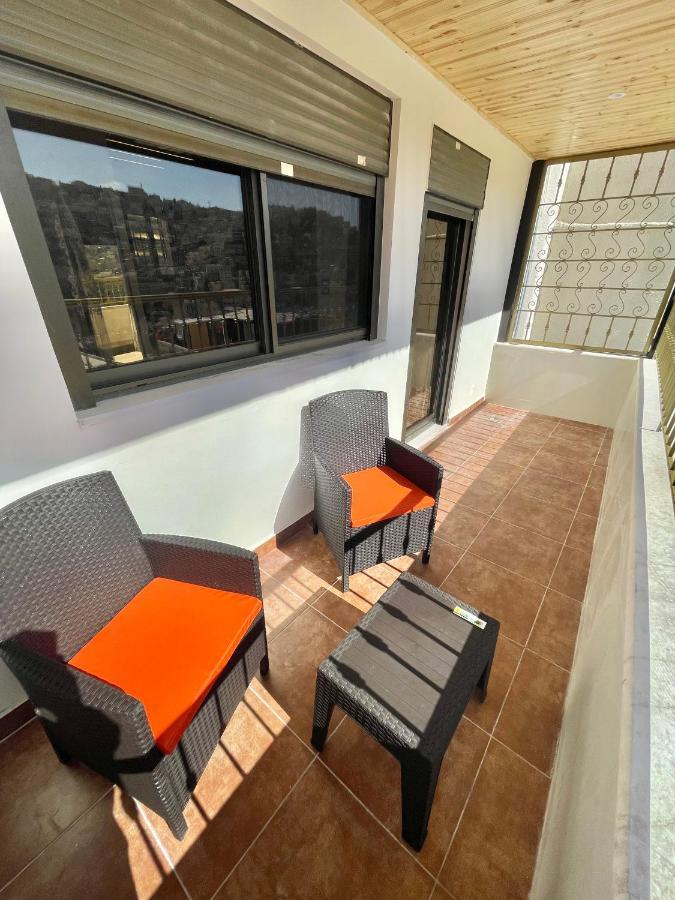 Villa Mira Guesthouse 2 - Downtown Central Amman - Al Diyrih Dış mekan fotoğraf