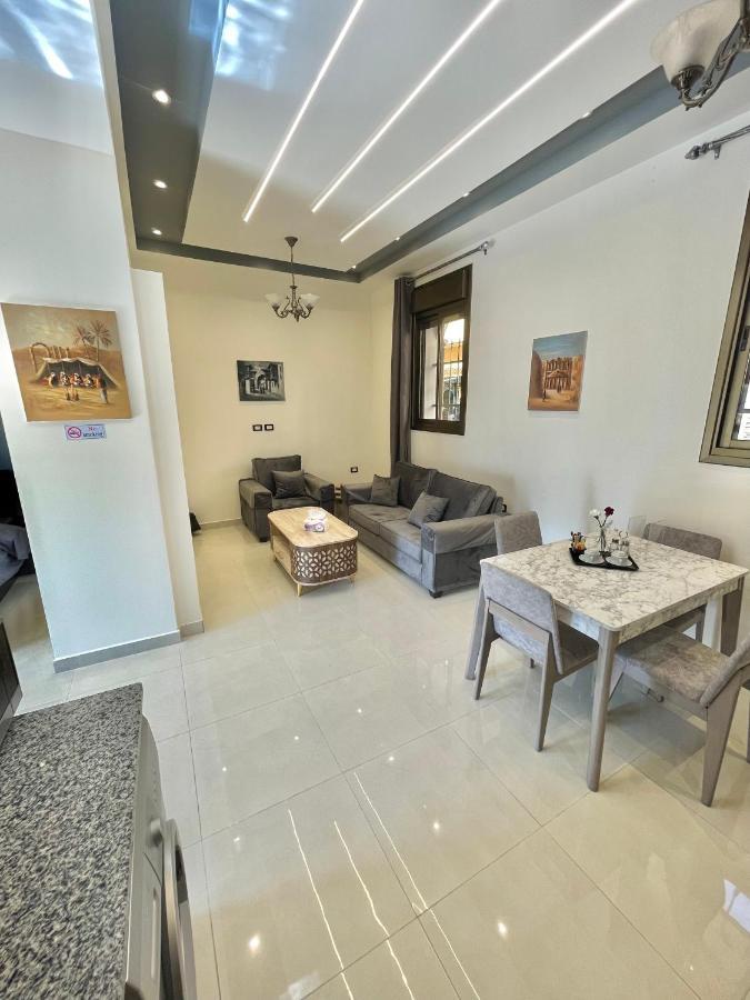 Villa Mira Guesthouse 2 - Downtown Central Amman - Al Diyrih Dış mekan fotoğraf