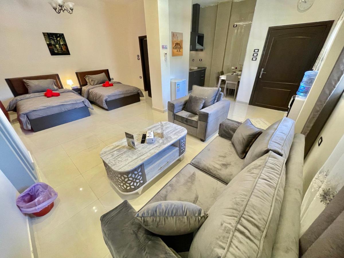 Villa Mira Guesthouse 2 - Downtown Central Amman - Al Diyrih Dış mekan fotoğraf